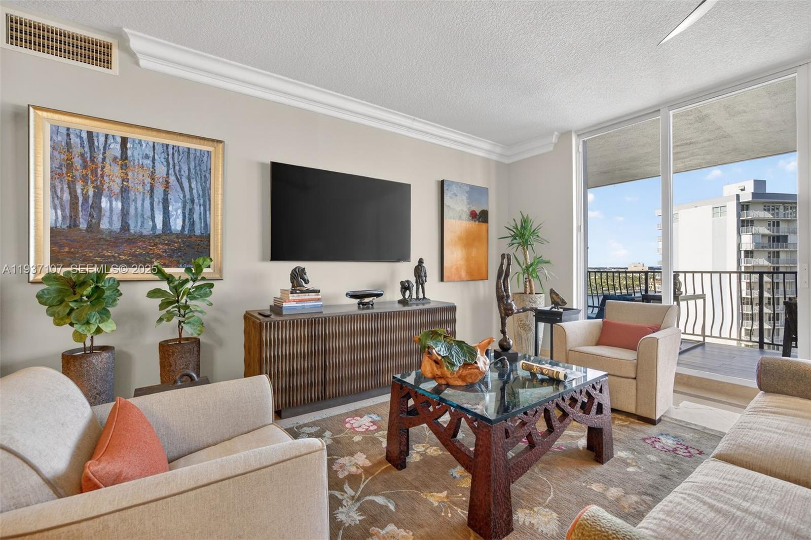 JACKSON TOWER LAS OLAS CO - Residential