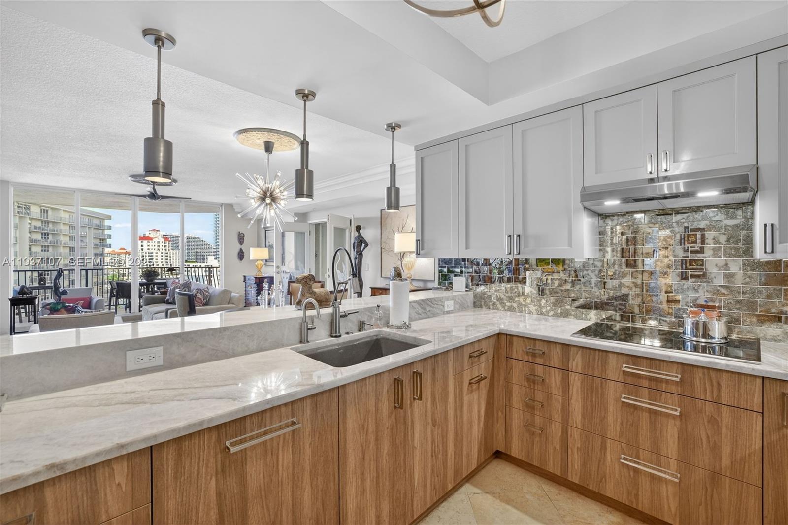 JACKSON TOWER LAS OLAS CO - Residential