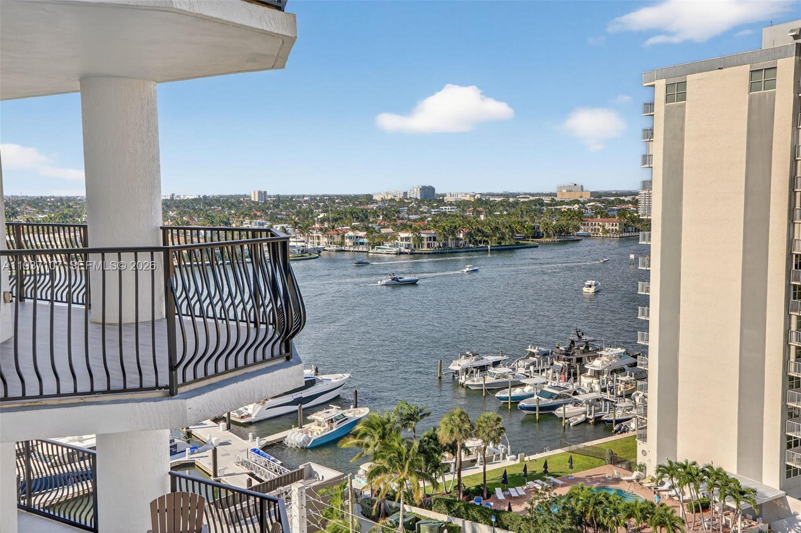 JACKSON TOWER LAS OLAS CO - Residential