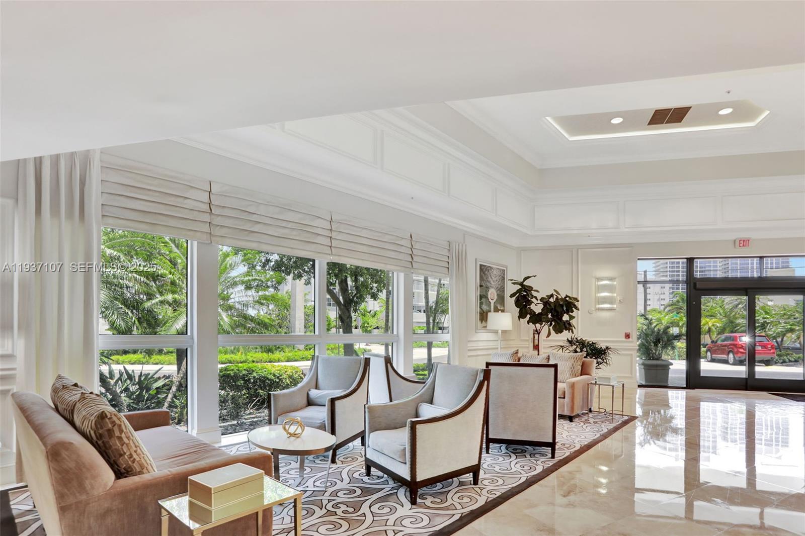 JACKSON TOWER LAS OLAS CO - Residential