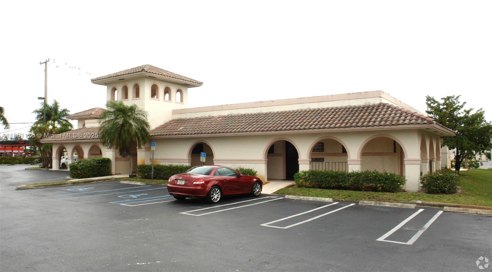 650 W Boynton Beach