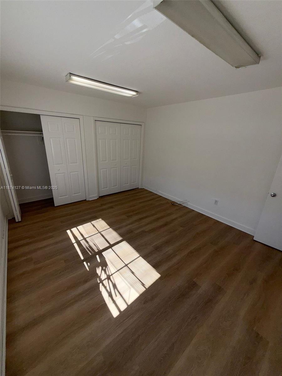 THE WHITE HOUSE CONDO - Residential