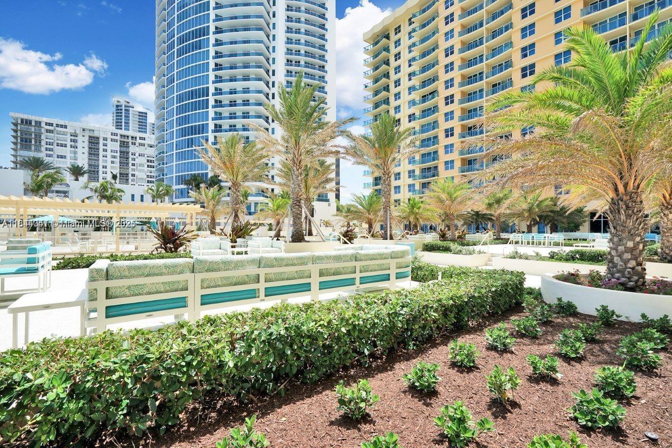 WAVE CONDO - Residential Lease