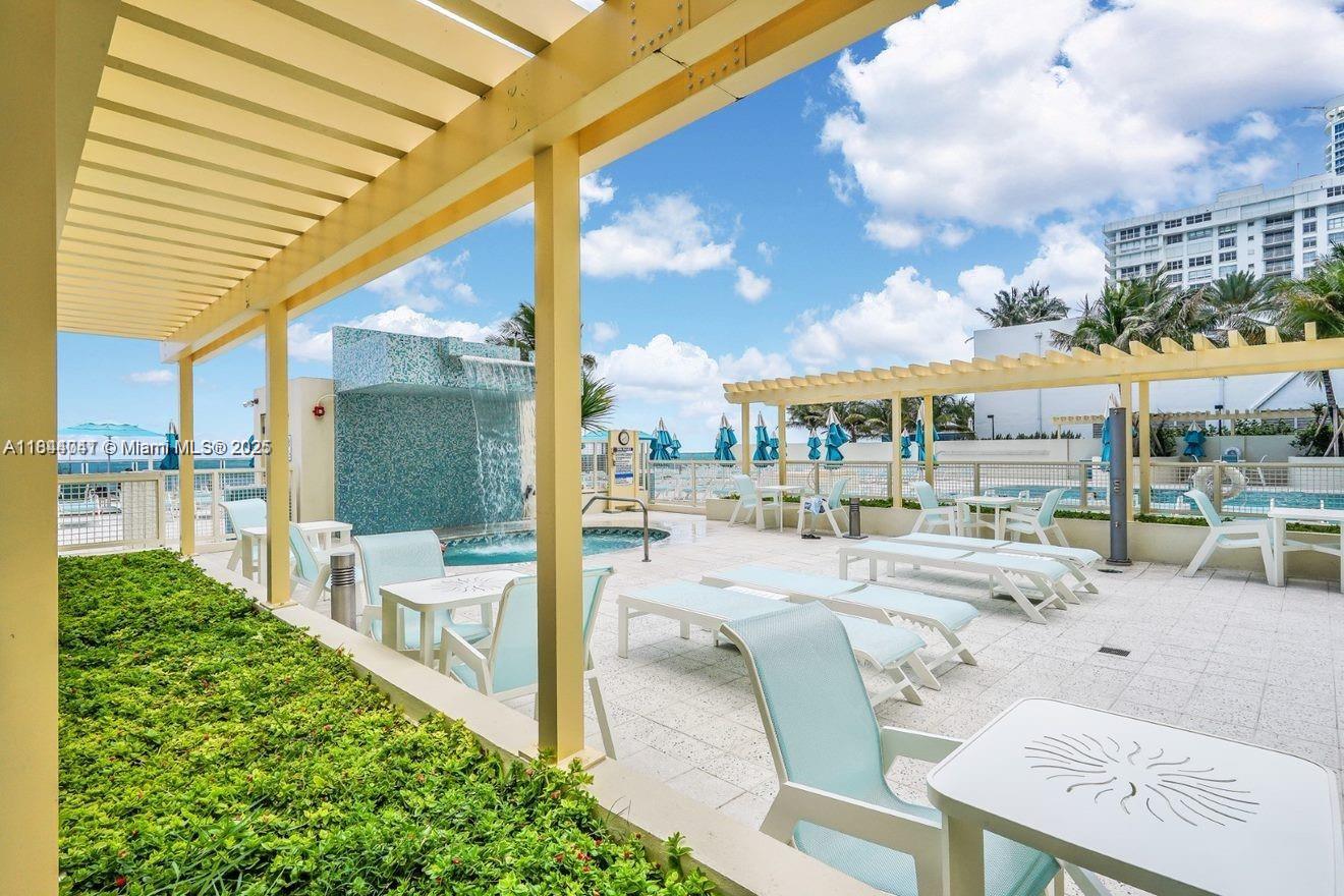 WAVE CONDO - Residential Lease