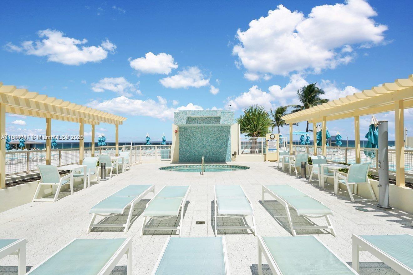 WAVE CONDO - Residential Lease