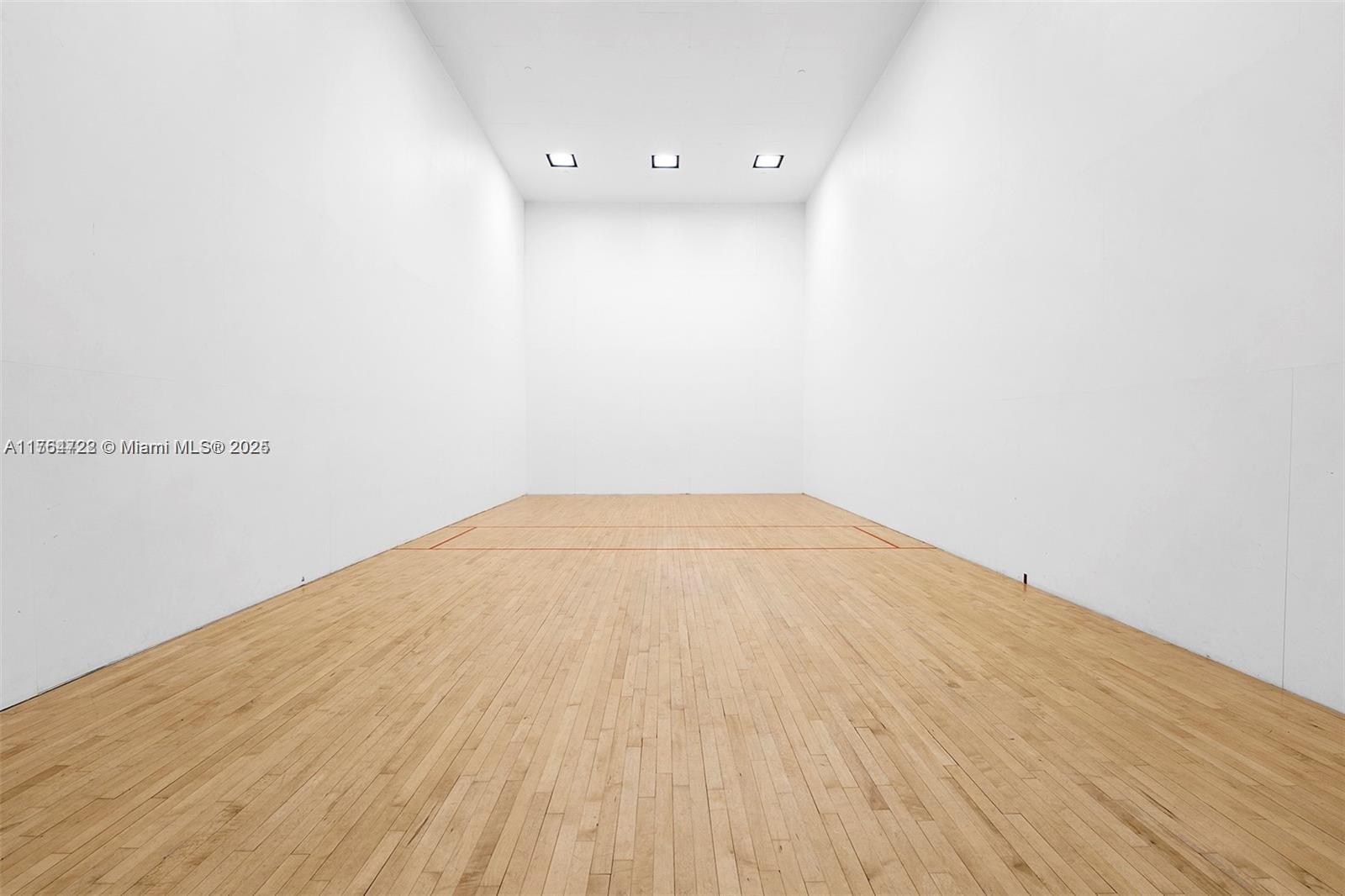 TOWERS OF QUAYSIDE CONDO - Residential