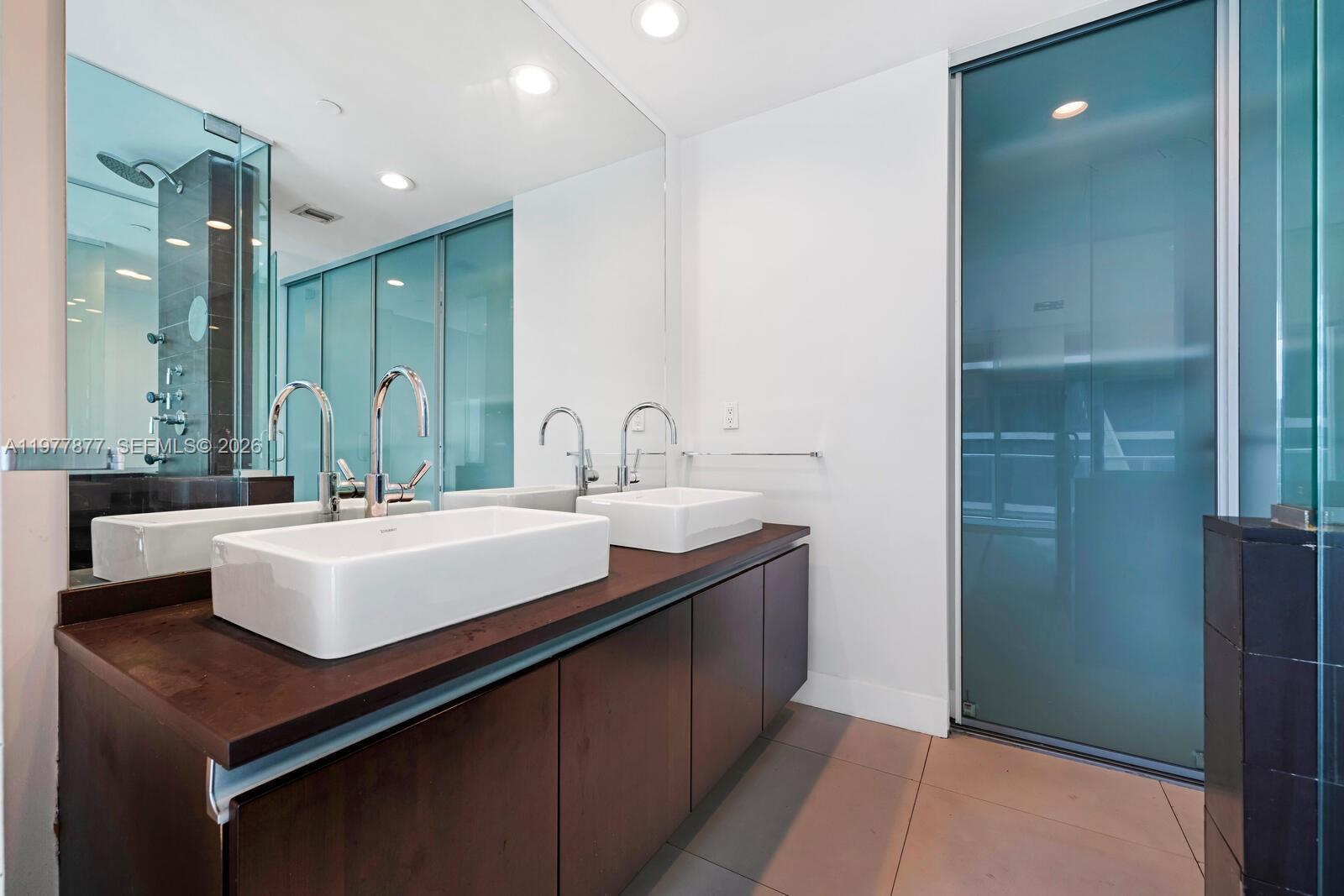 TEN MUSEUM PK RESIDENTIAL - Residential