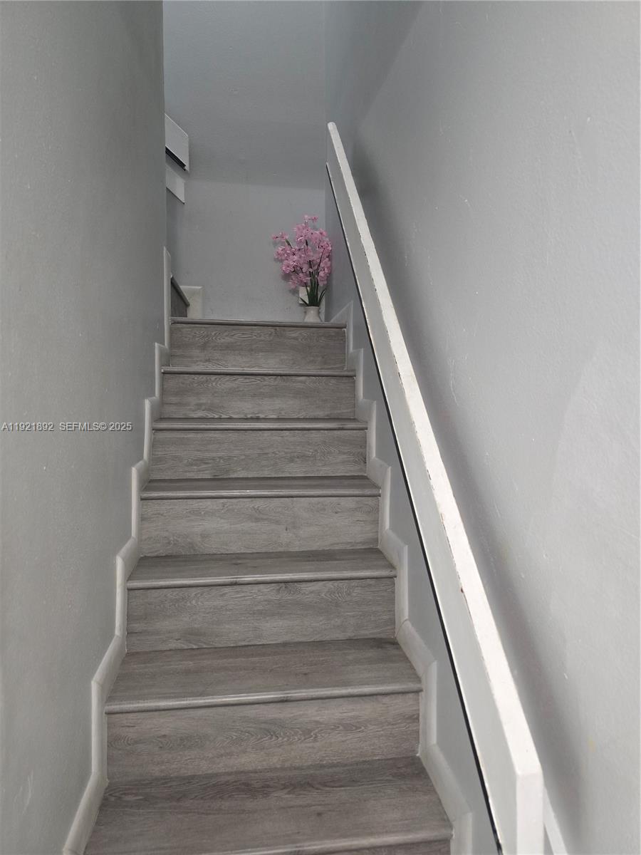 TRIANON PARK CONDO - Residential