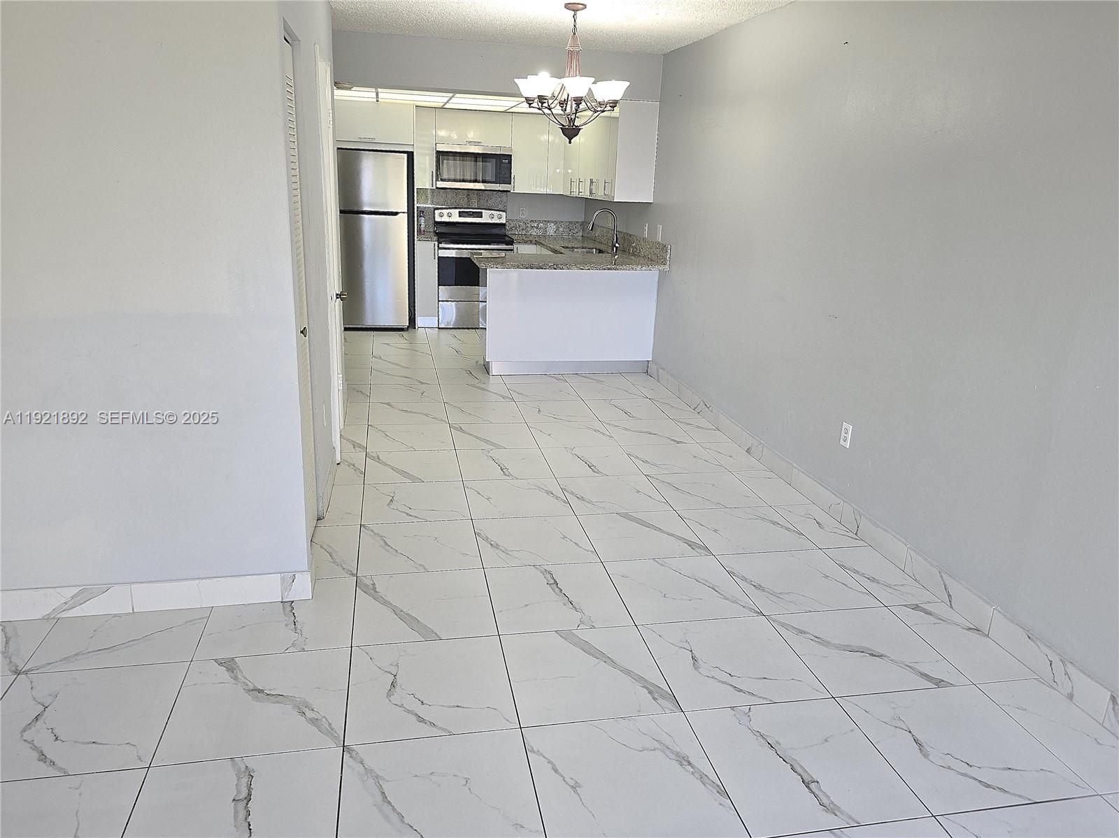 TRIANON PARK CONDO - Residential