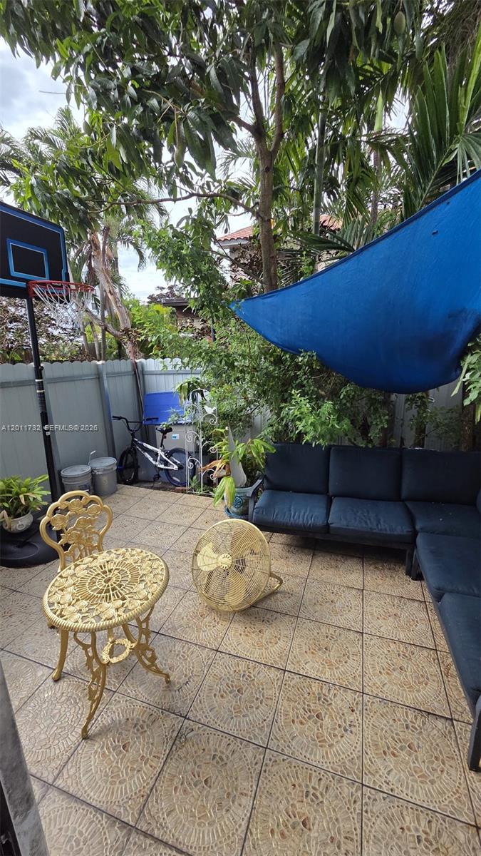 LES JARDINS CONDO - Residential