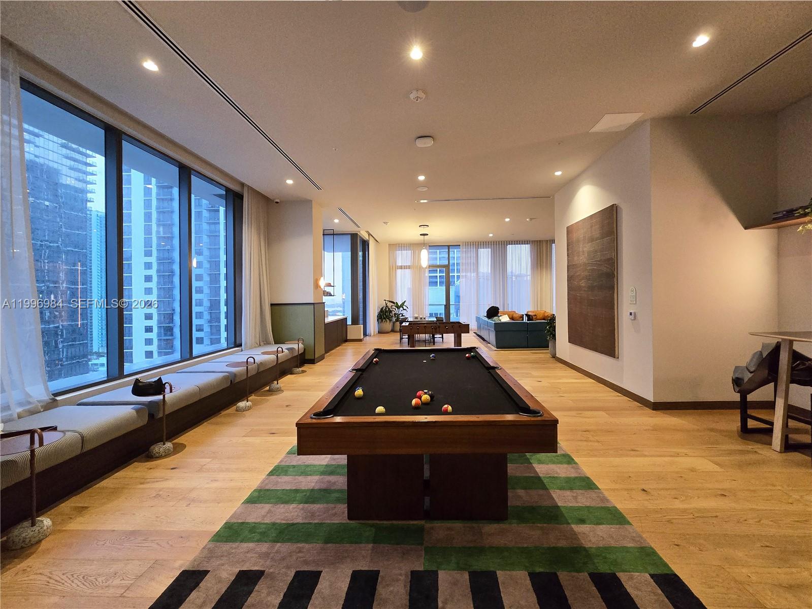 THE CROSBY MIAMI WORLDCENT - Residential