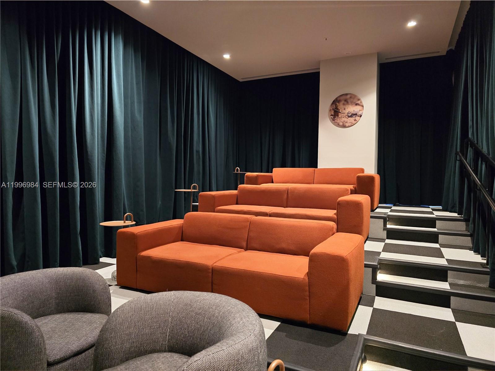 THE CROSBY MIAMI WORLDCENT - Residential