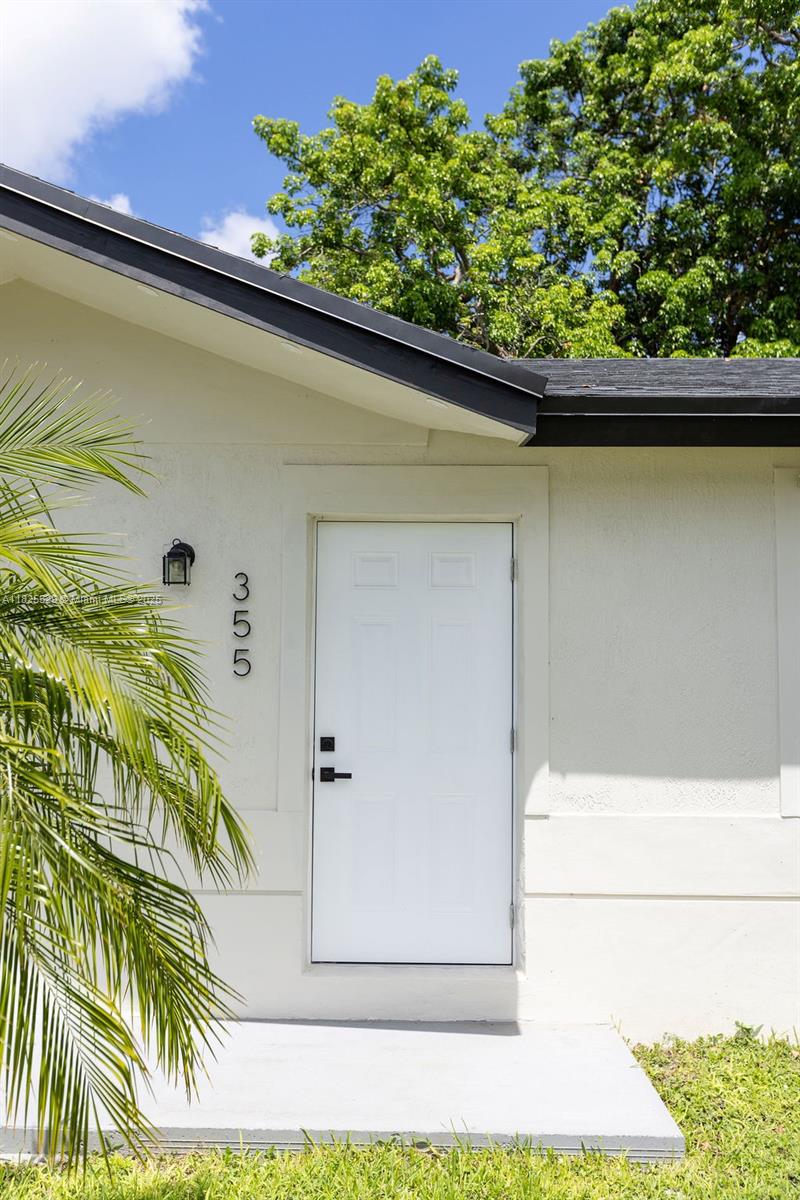 AVOCADO VILLAS - Residential