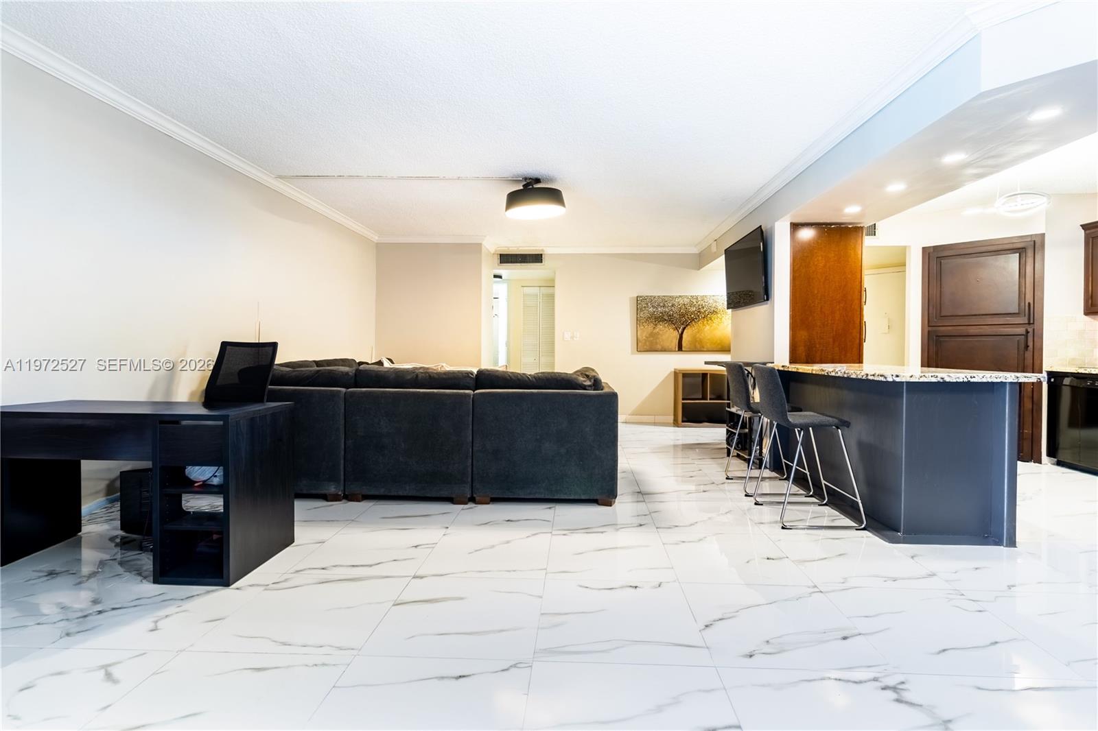 PLANTATION CLUB B CONDO - Residential