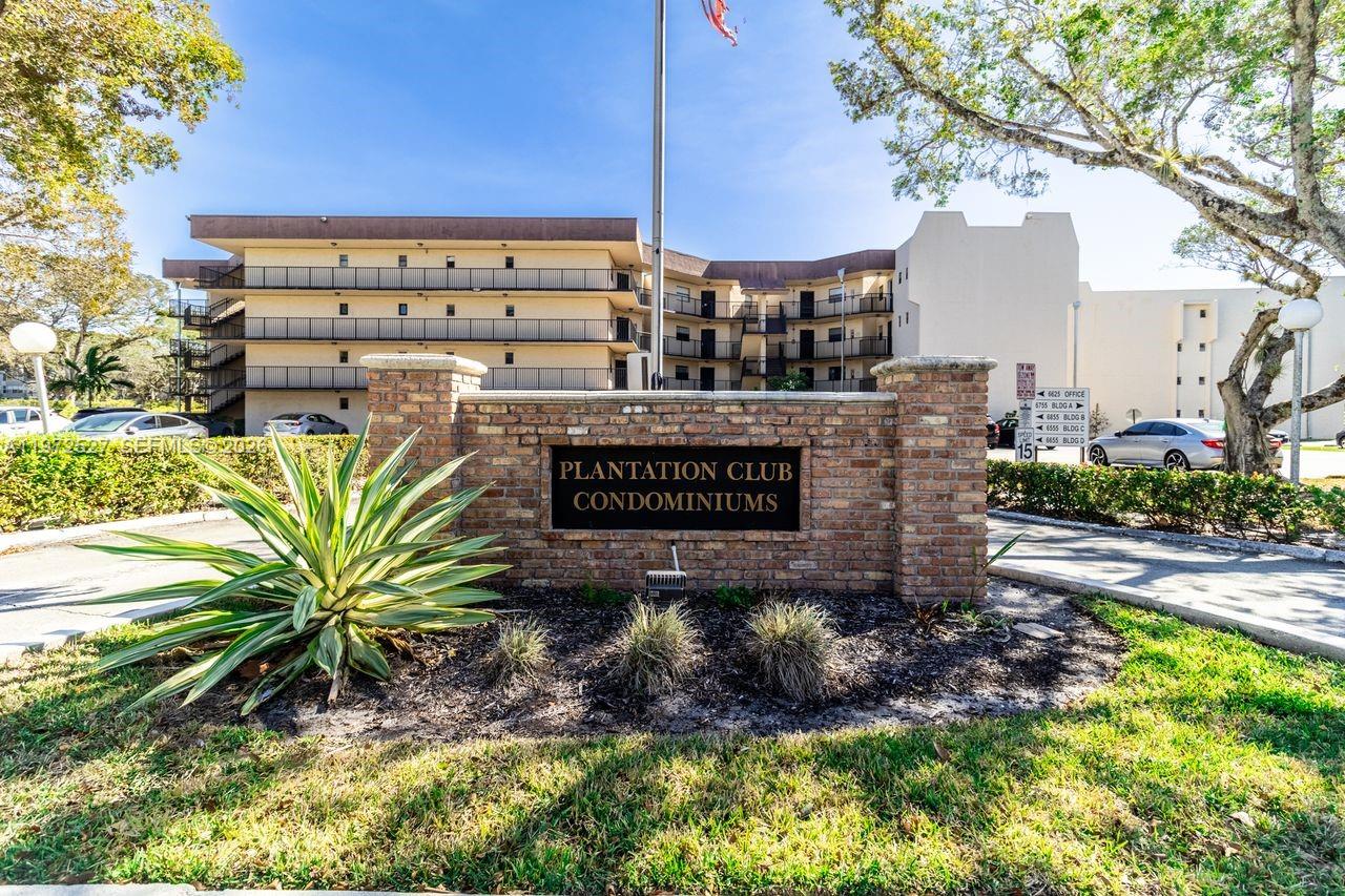 PLANTATION CLUB B CONDO - Residential