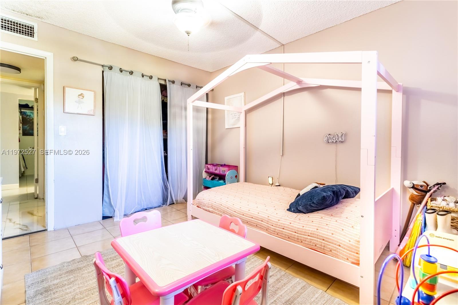 PLANTATION CLUB B CONDO - Residential