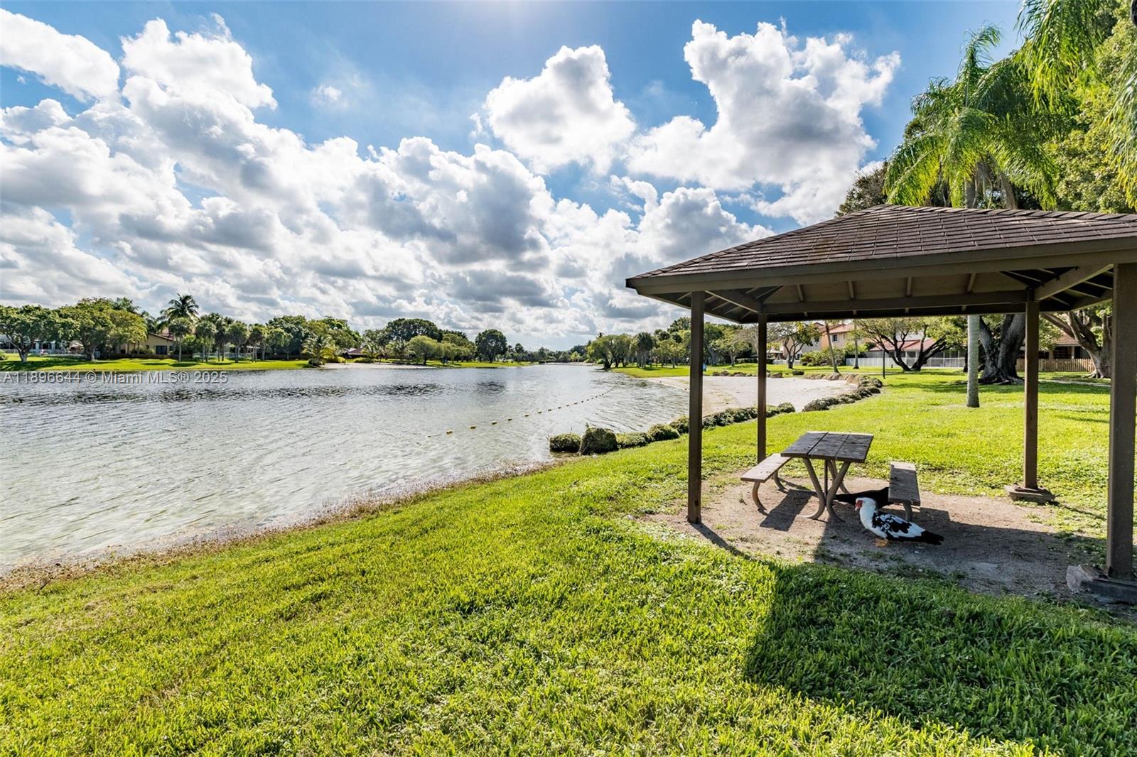 VIZCAYA AT THE HAMMOCKS R - Residential