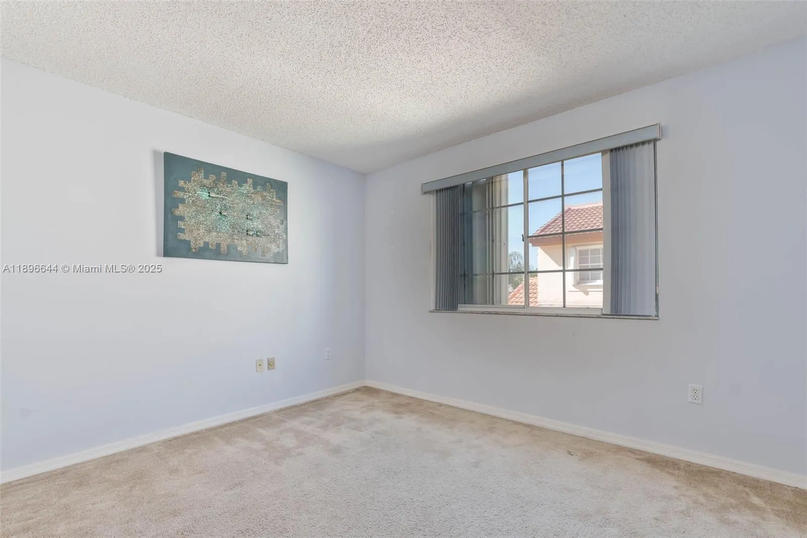 Miami, Florida 33196, United States, 4 Bedrooms Bedrooms, ,3 BathroomsBathrooms,Residential,Active,228050