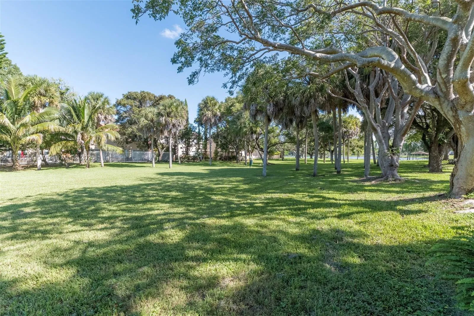 Miami, Florida 33196, United States, 4 Bedrooms Bedrooms, ,3 BathroomsBathrooms,Residential,Active,228050