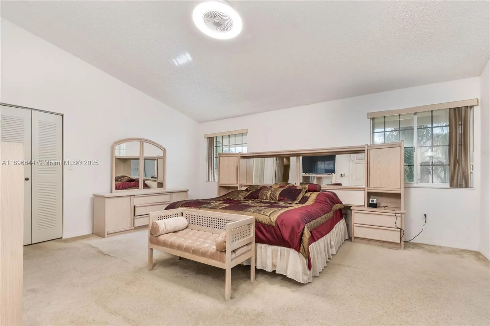 Miami, Florida 33196, United States, 4 Bedrooms Bedrooms, ,3 BathroomsBathrooms,Residential,Active,228050