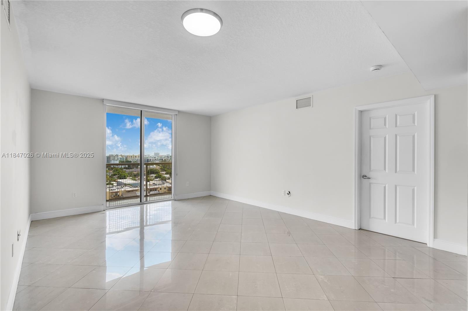 Brickell Vista Modern 2/2 with a wraparound balcony and a perfect split layout, with each bedroom featuring its own bathroom.
Enjoy panoramic views, ceramic floors, modern appliances, and in-unit washer/dryer. Comes with 2 covered parking spaces.
Building offers 24/7 security, concierge, pool, and gym. Prime location near Brickell, Downtown, airport, hospitals, highways, and the beach.
Owner and association approval required.One of the best deals in the area! Owner may allow the last month to be prorated over multiple payments as an incentive.