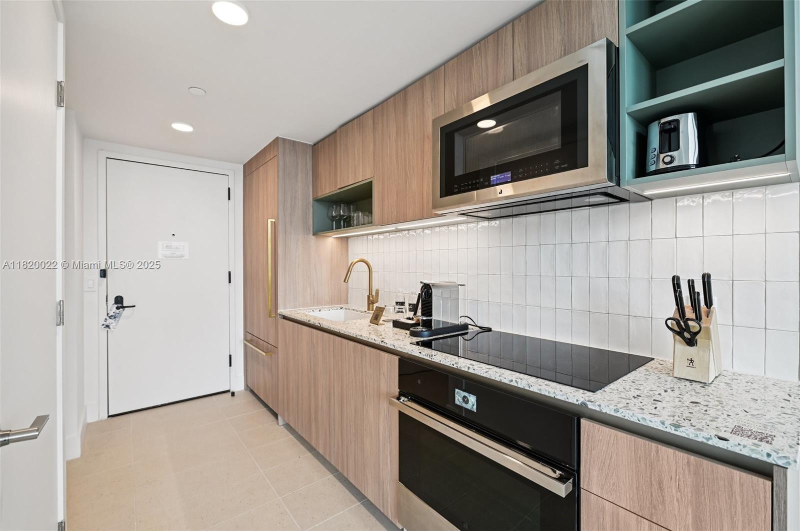 159 NE 6th St 3407