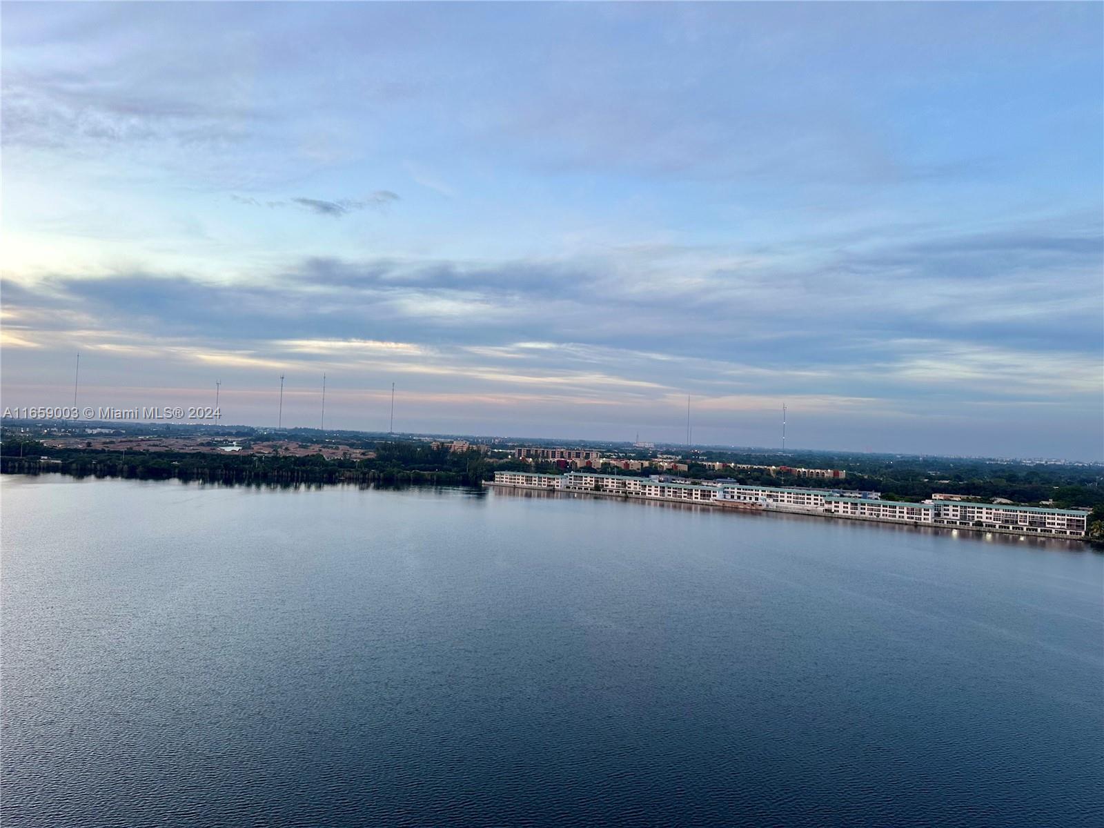 1301 NE Miami Gardens Dr 1505W