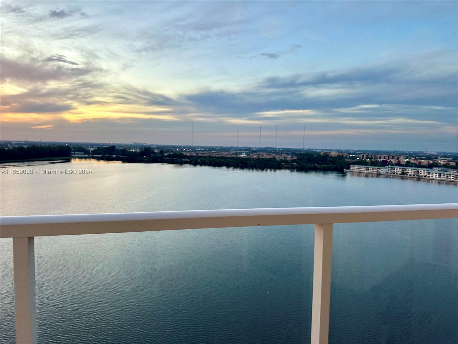 1301 NE Miami Gardens Dr 1505W