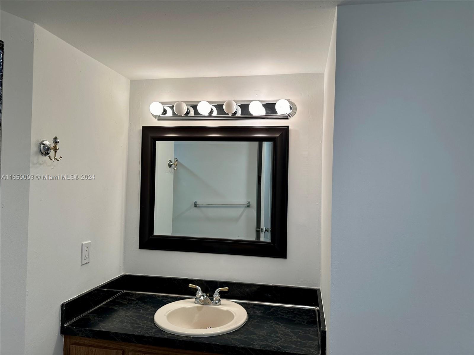 BUCKLEY TOWERS CONDO - EA - Residential