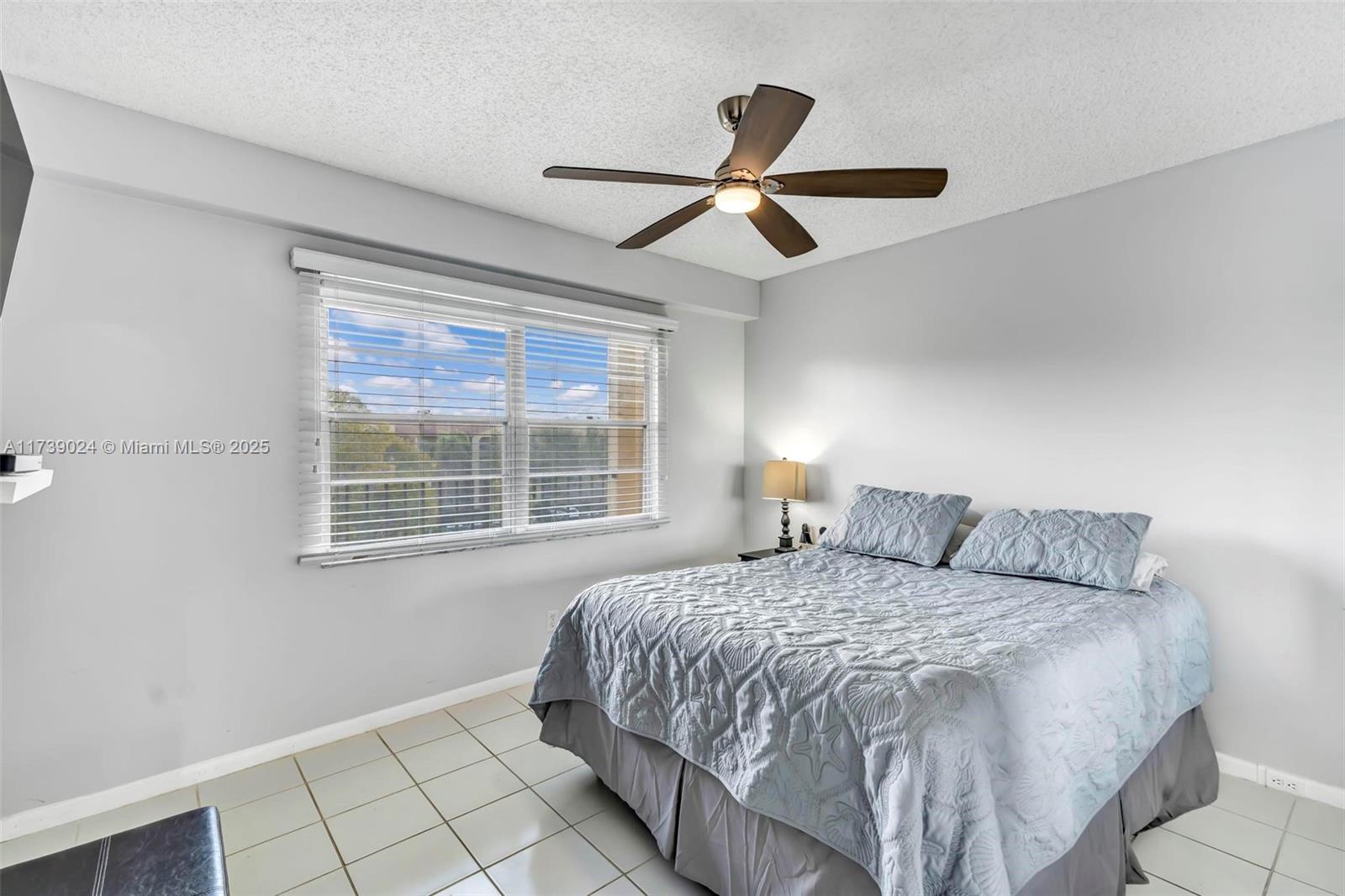 CAMBRIDGE AT CENTURY VILL - Residential