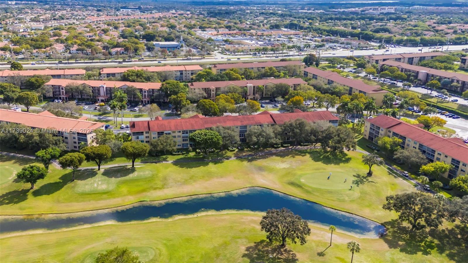 CAMBRIDGE AT CENTURY VILL - Residential
