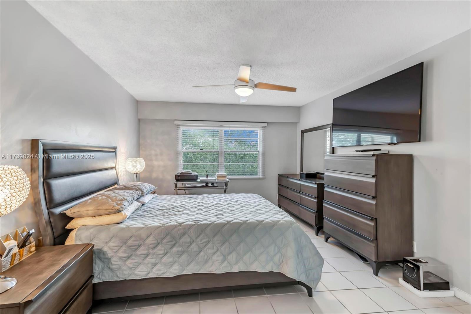 CAMBRIDGE AT CENTURY VILL - Residential