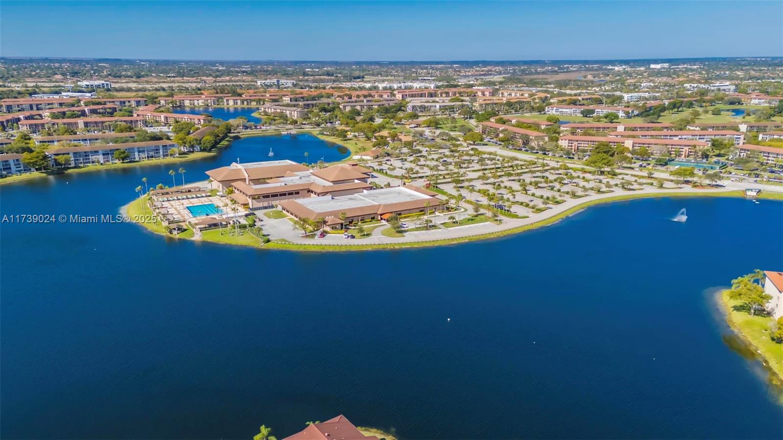 CAMBRIDGE AT CENTURY VILL - Residential