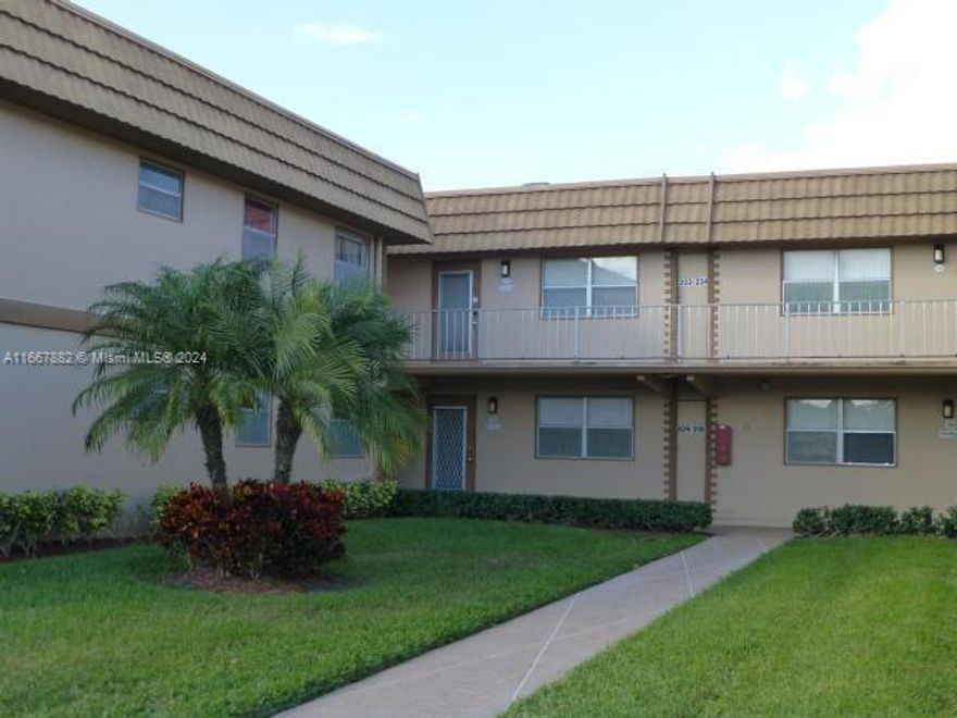 Charming 1-bedroom, 1-bathroom condo located in the vibrant 55+ community of Kings Point. This unit offers a cozy and bright living space with a spacious bedroom and ample closet storage. Enjoy peaceful garden views from the screened-in balcony. The Kings Point community offers an array of top-notch amenities, including golf courses, swimming pools, tennis courts, fitness centers, and an active clubhouse with social events. Conveniently located near shopping, dining, and just a short drive to the beaches of Delray Beach. Perfect for seasonal or year-round living! Don’t miss out on this affordable opportunity to experience the best of South Florida living!