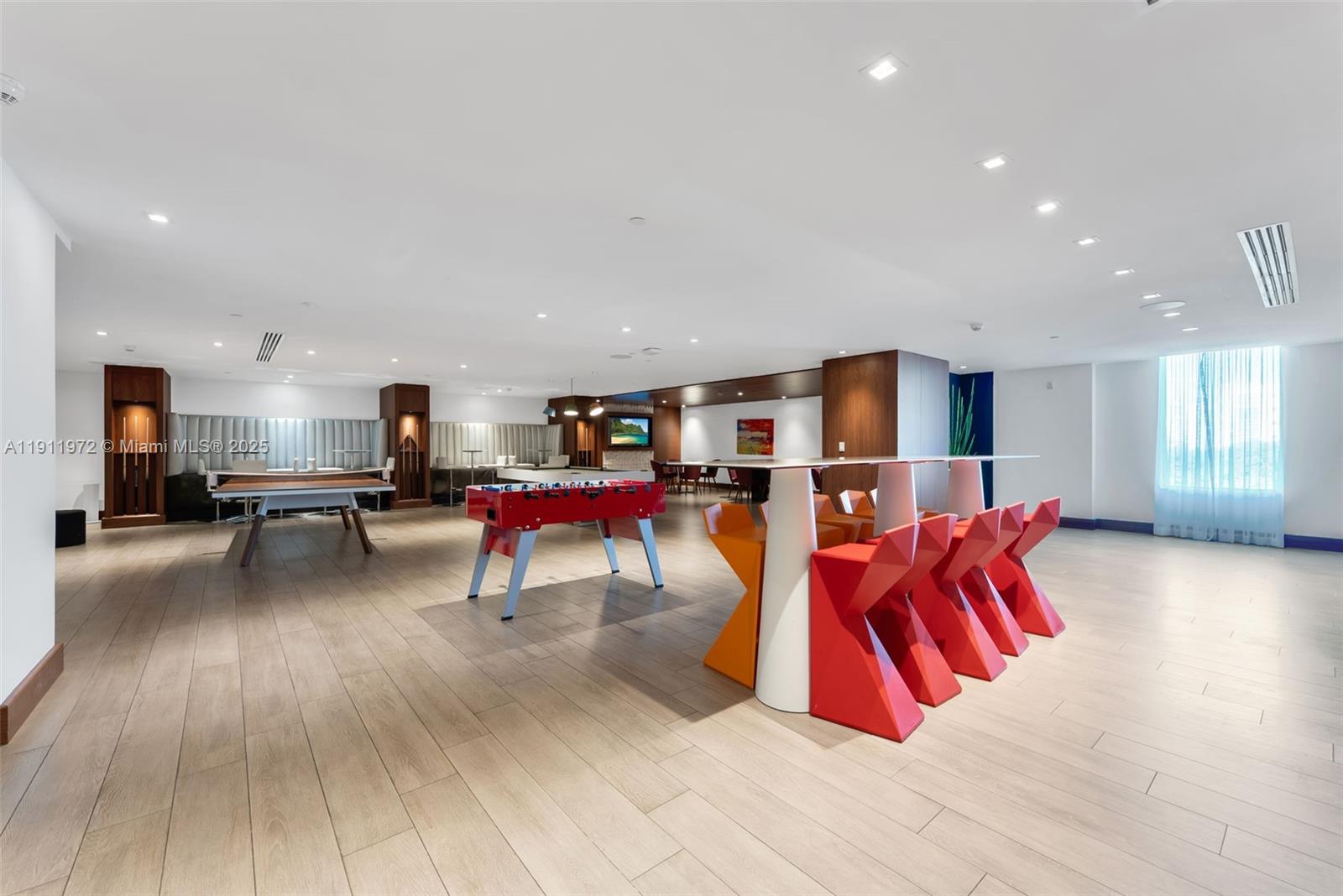 PARQUE TOWERS CONDO - Residential Lease