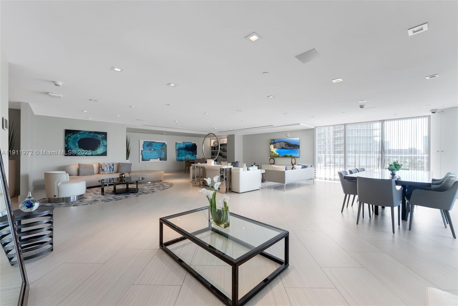 PARQUE TOWERS CONDO - Residential Lease