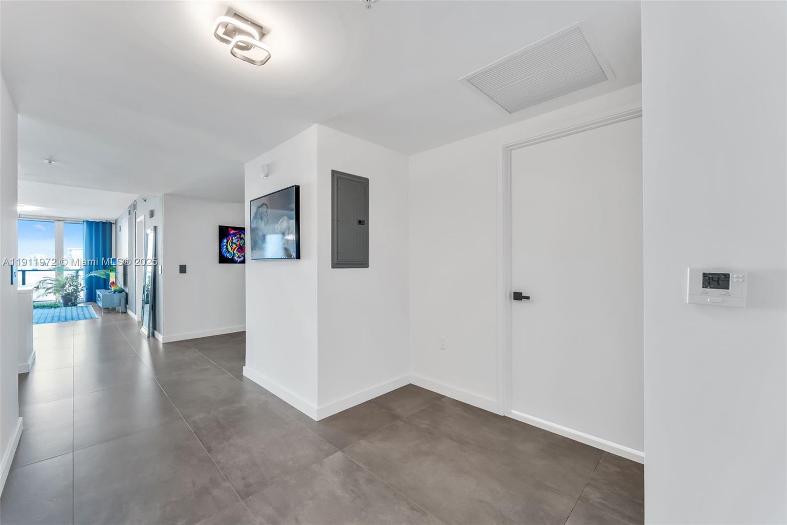 PARQUE TOWERS CONDO - Residential Lease