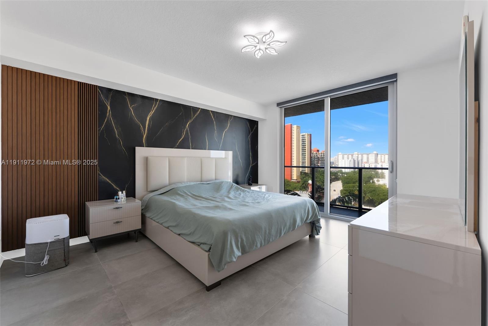 PARQUE TOWERS CONDO - Residential Lease