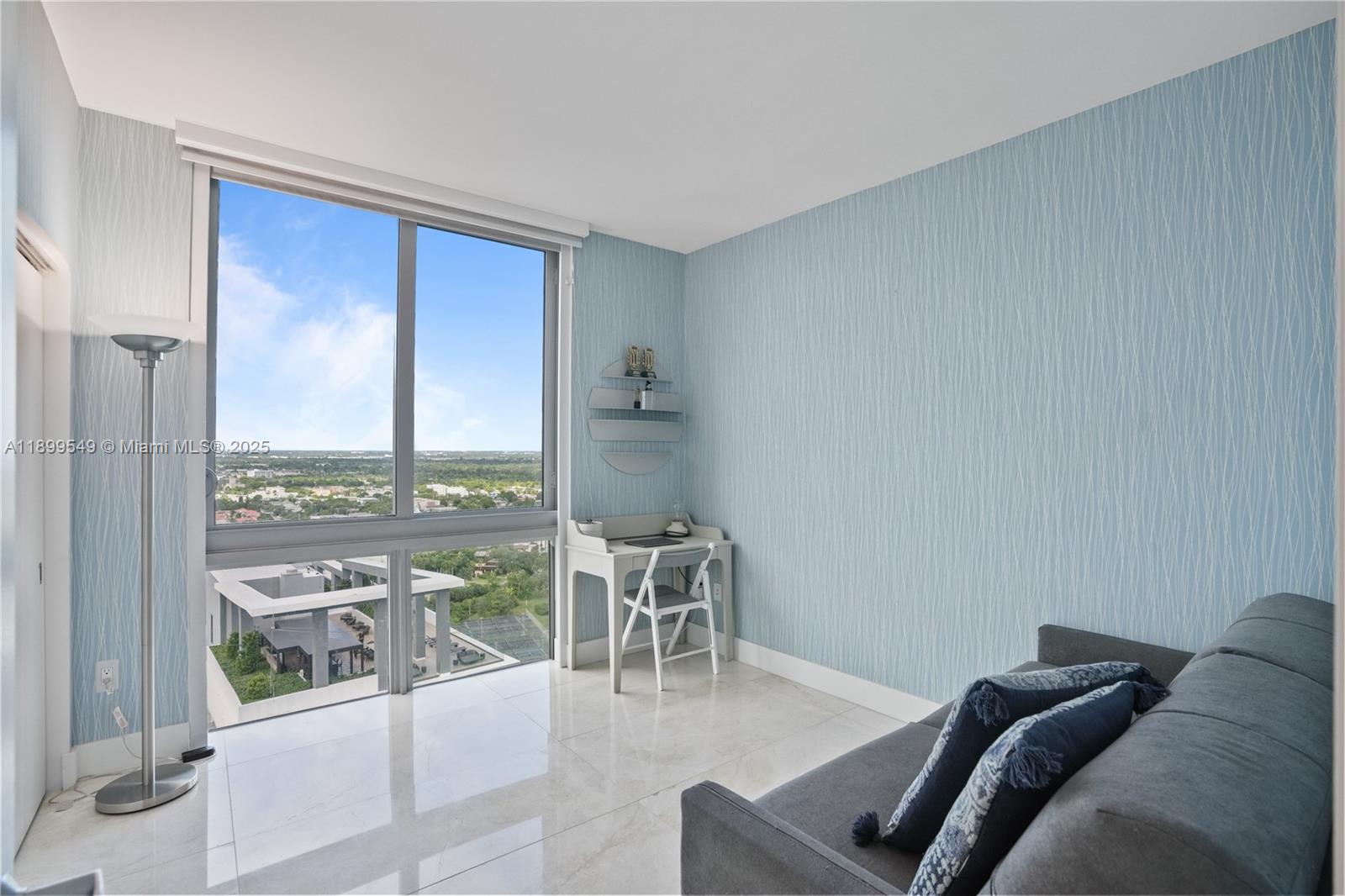 THE HARBOUR NORTH CONDO - Residential