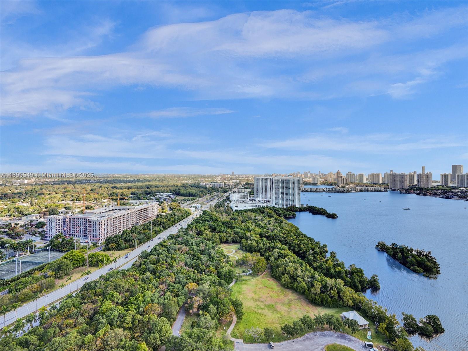 THE HARBOUR NORTH CONDO - Residential