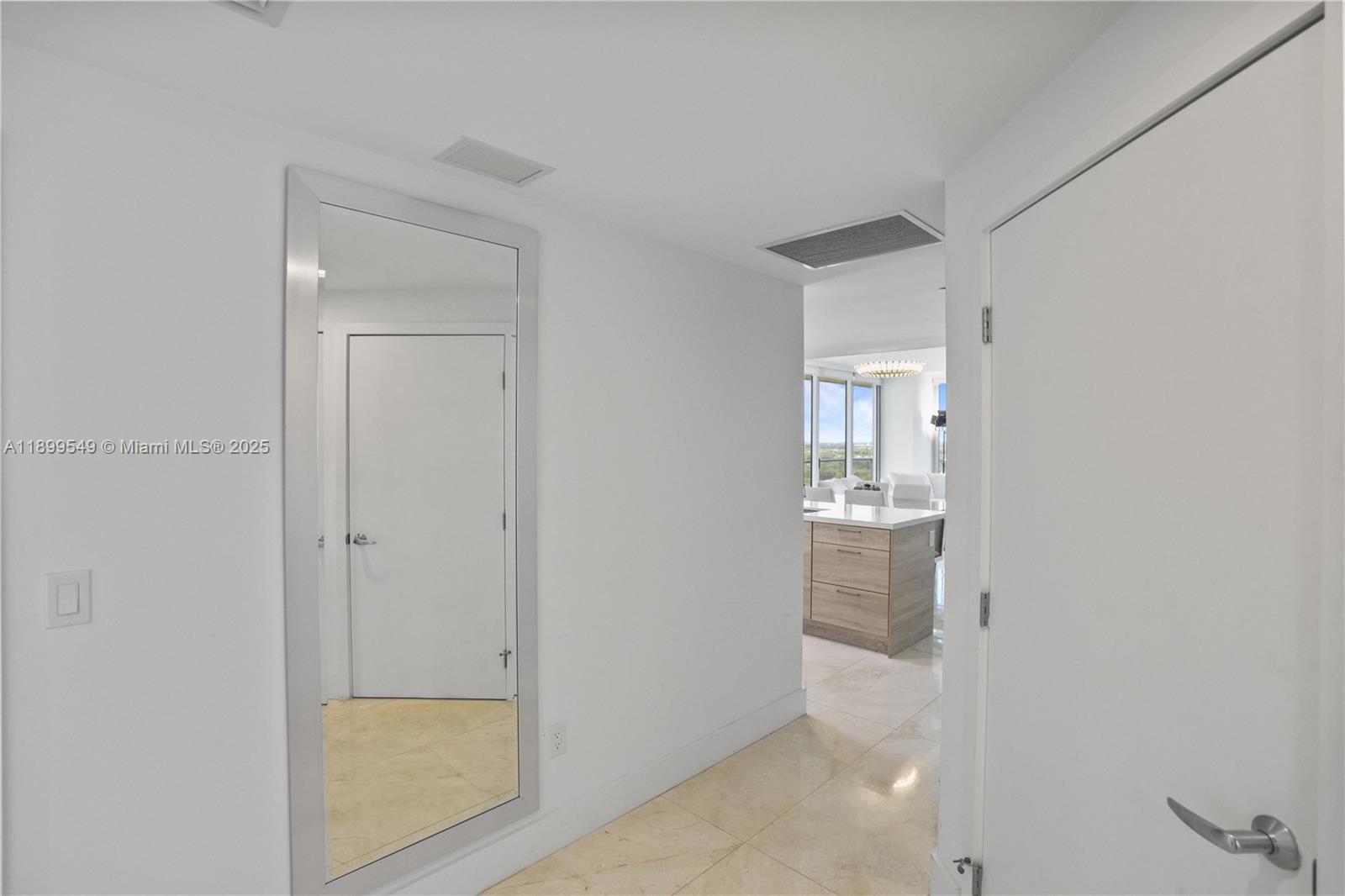 THE HARBOUR NORTH CONDO - Residential