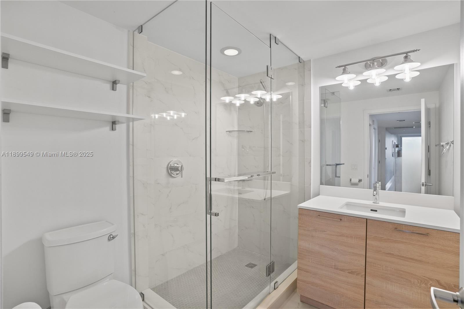 THE HARBOUR NORTH CONDO - Residential