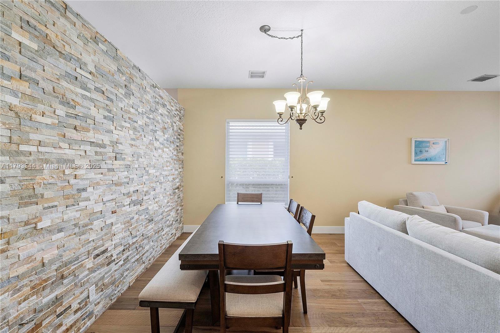 CORAL CREEK REPLAT NO 5 - Residential