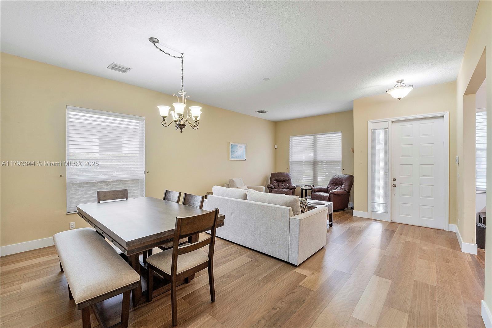 CORAL CREEK REPLAT NO 5 - Residential