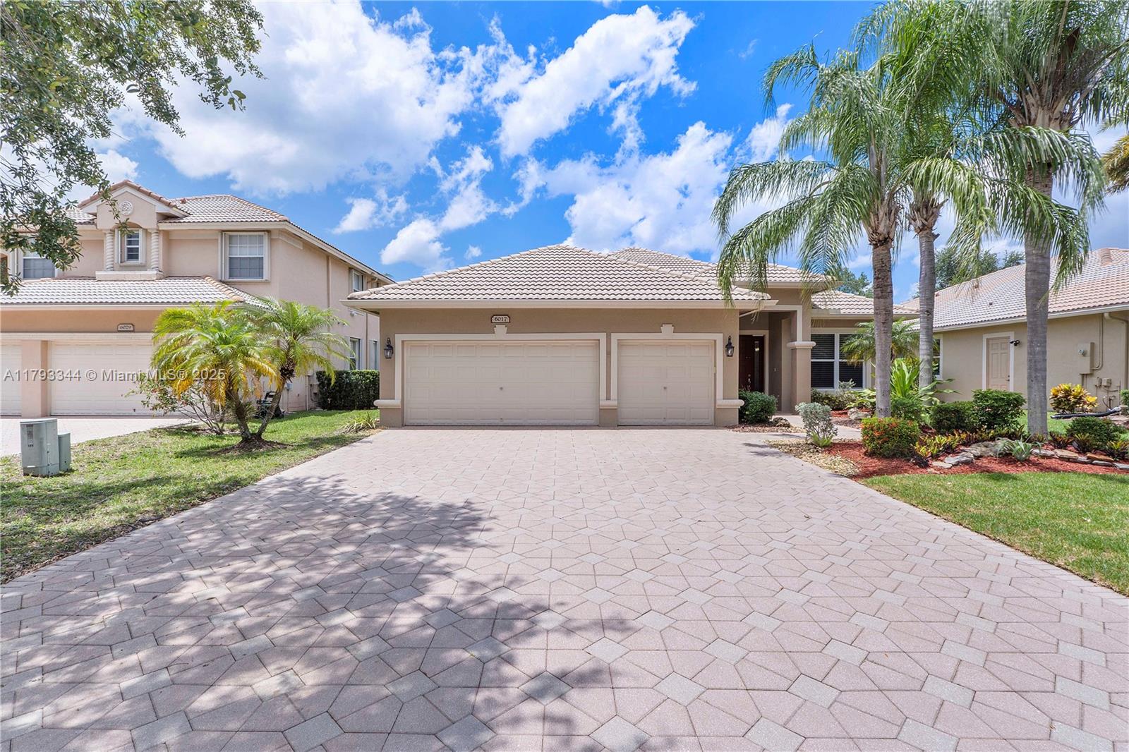 CORAL CREEK REPLAT NO 5 - Residential