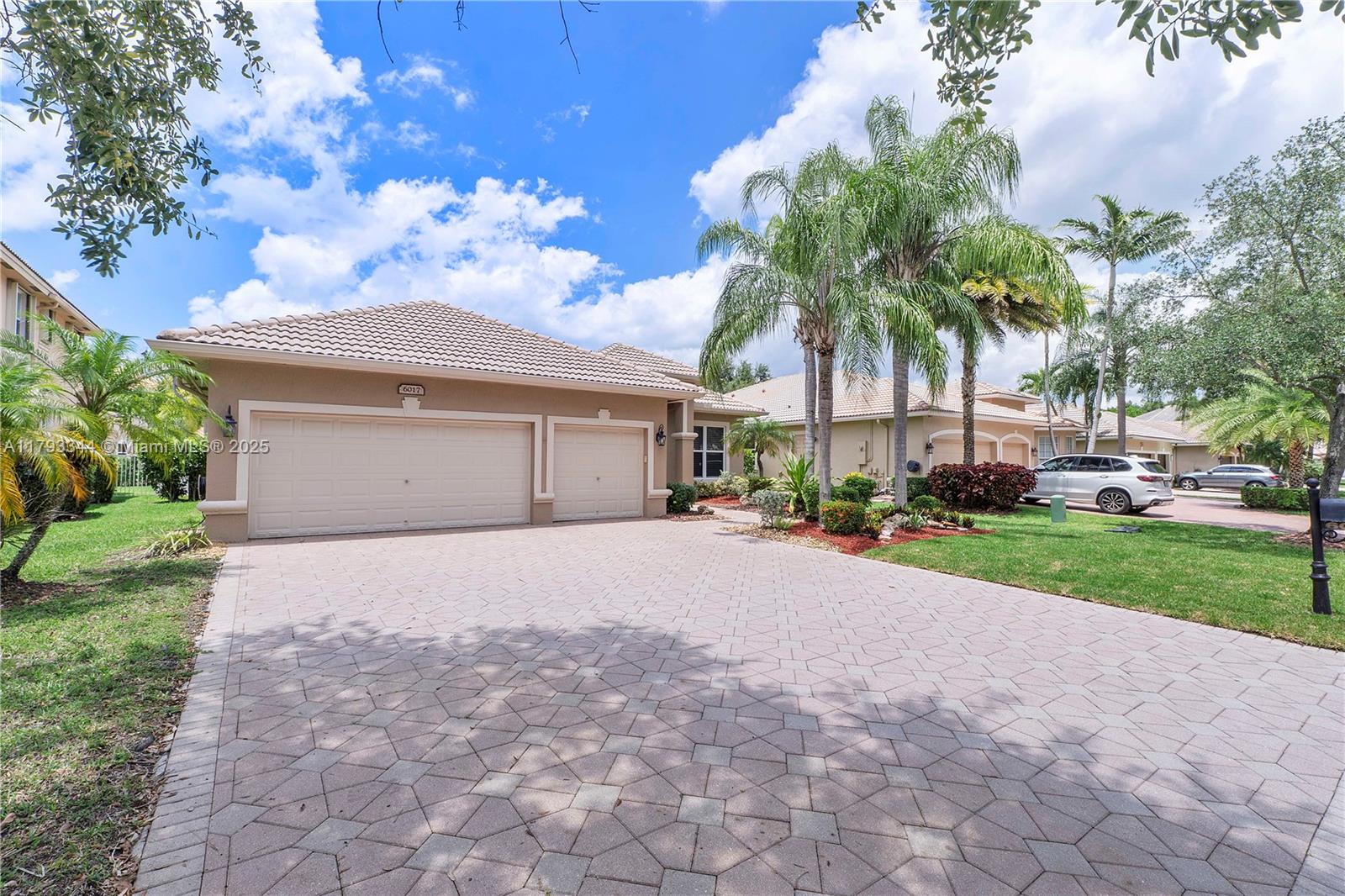 CORAL CREEK REPLAT NO 5 - Residential