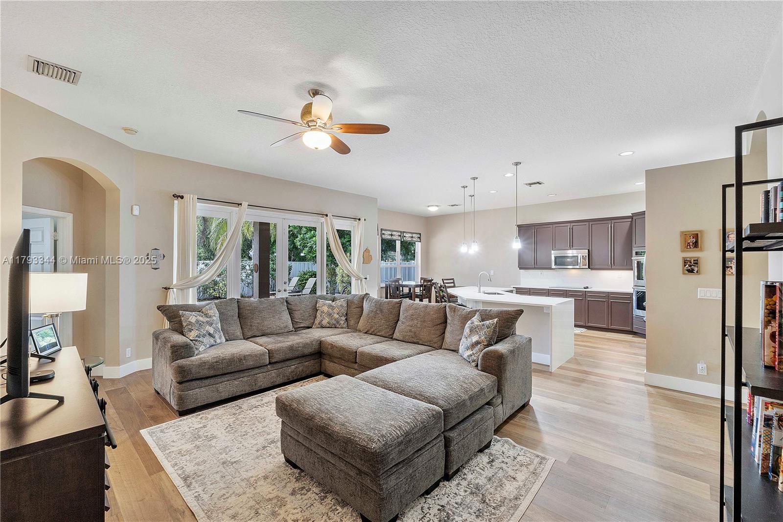CORAL CREEK REPLAT NO 5 - Residential