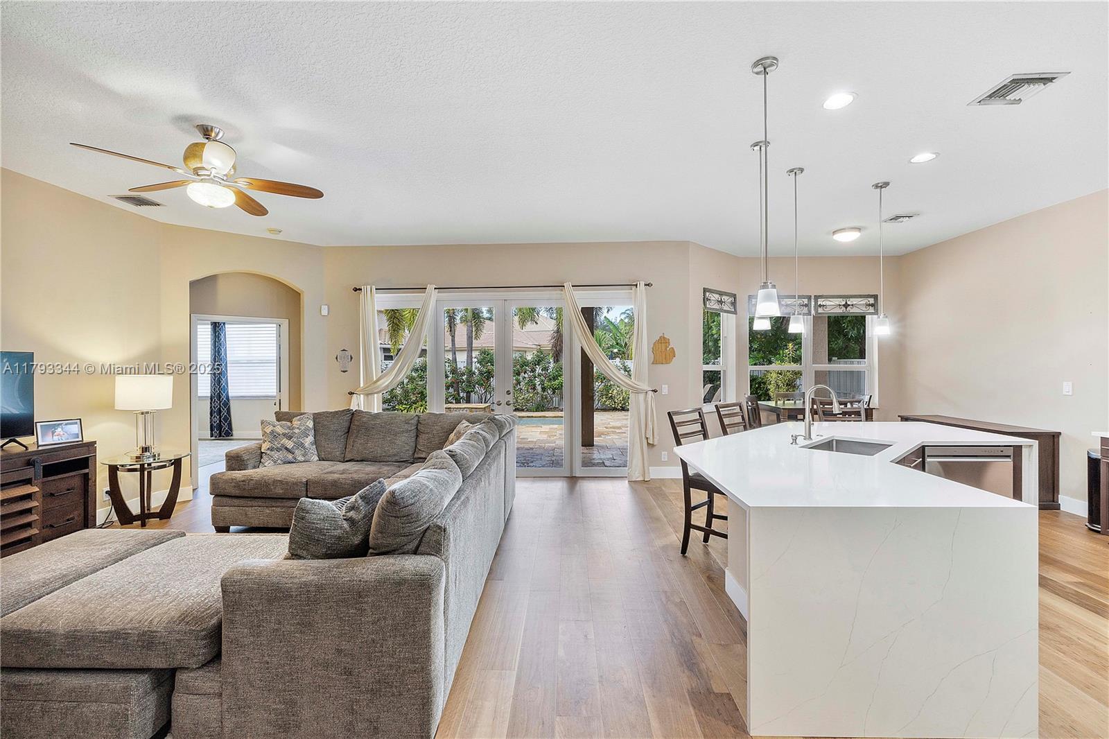 CORAL CREEK REPLAT NO 5 - Residential
