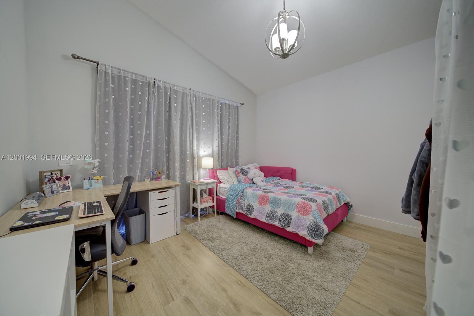 PEMBROKE SHORES - Residential