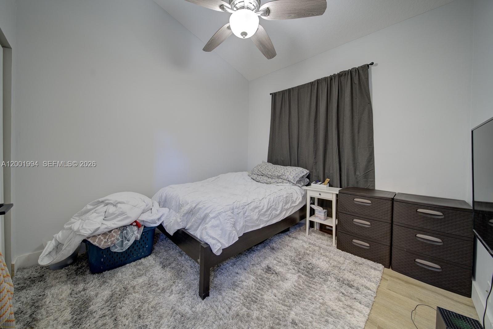 PEMBROKE SHORES - Residential